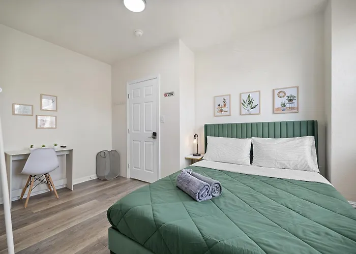 Private B With Queen Bed W Shared Bathroom And Kitchen Pittsburgh